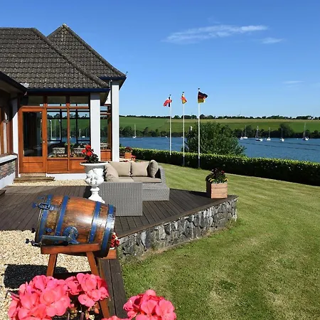 Whispering Pines Crosshaven