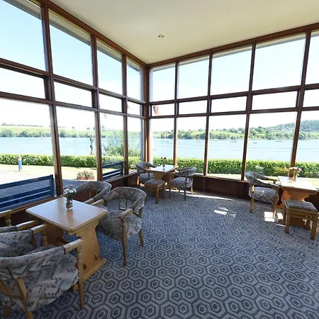 Whispering Pines 3*
