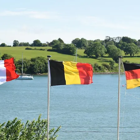 Whispering Pines Gæstehus