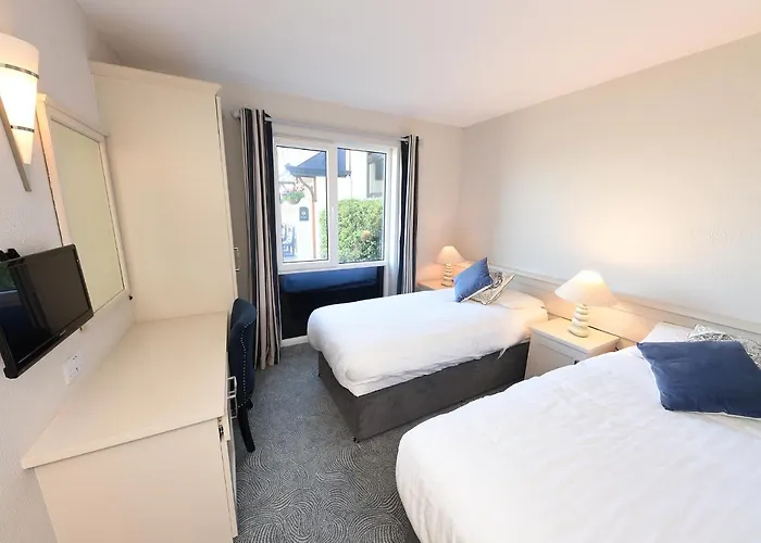 Whispering Pines 3* Crosshaven